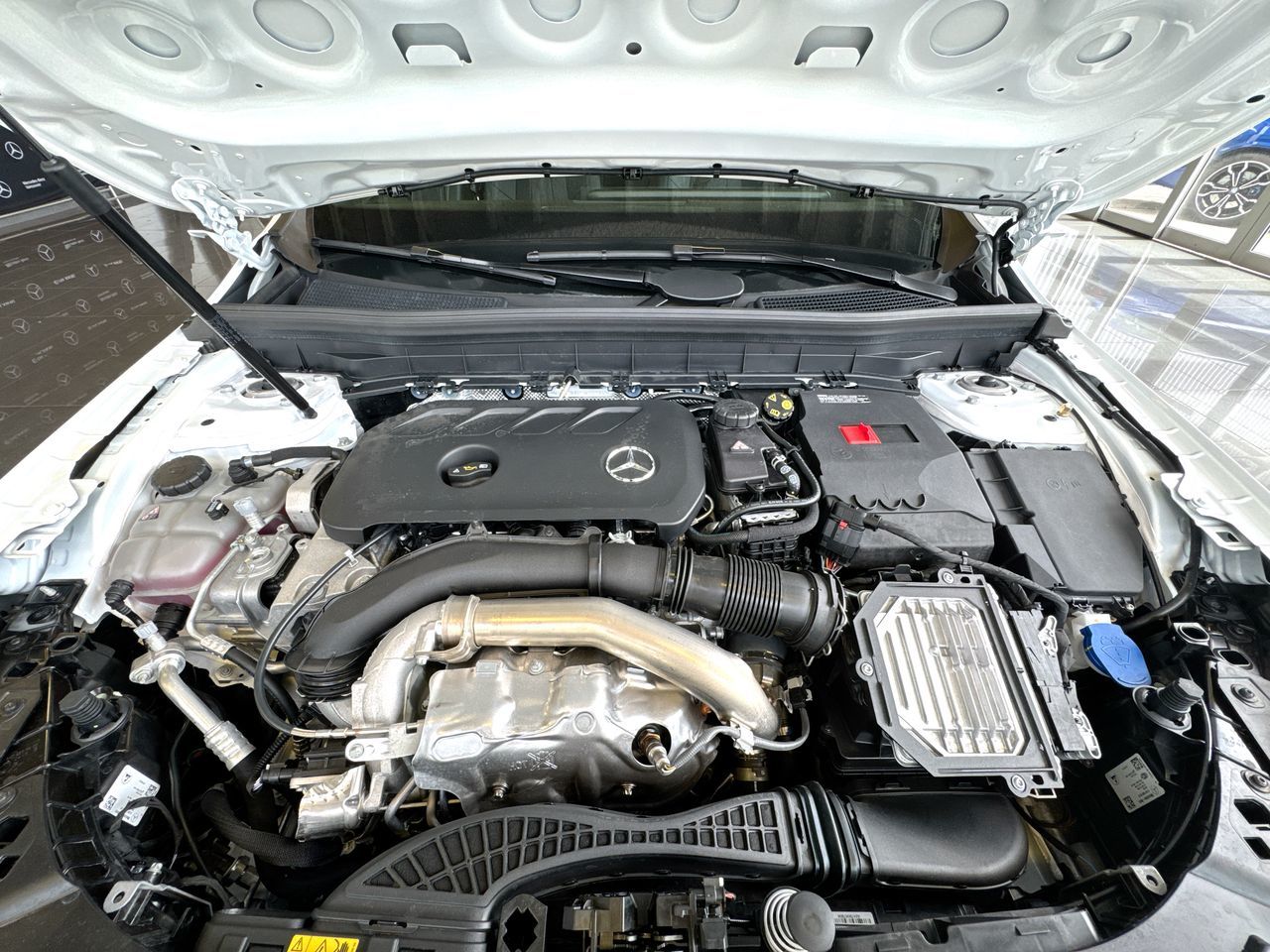 2025 Mercedes-Benz GLB in Vancouver, British Columbia