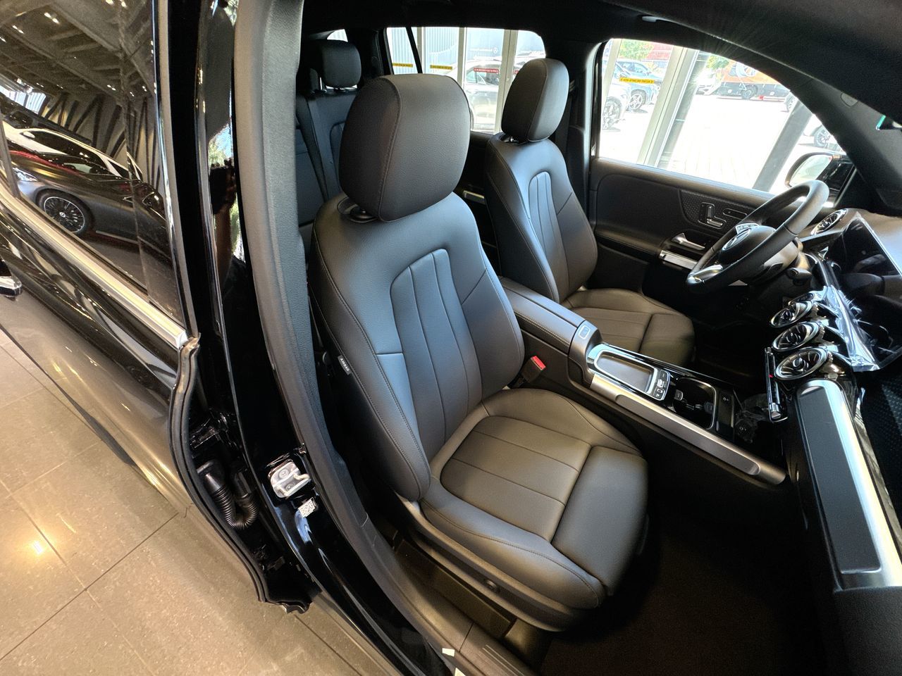 2025 Mercedes-Benz GLB in Vancouver, British Columbia