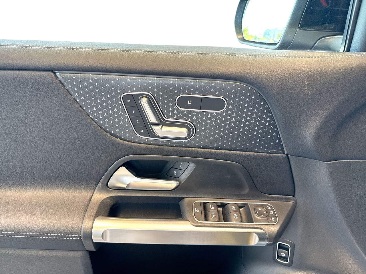 2025 Mercedes-Benz GLB in Vancouver, British Columbia