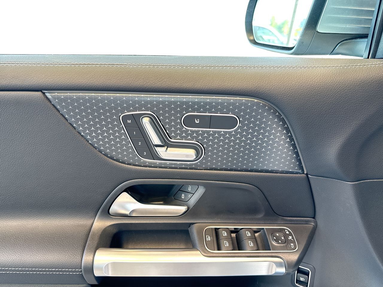 2025 Mercedes-Benz GLB in Vancouver, British Columbia