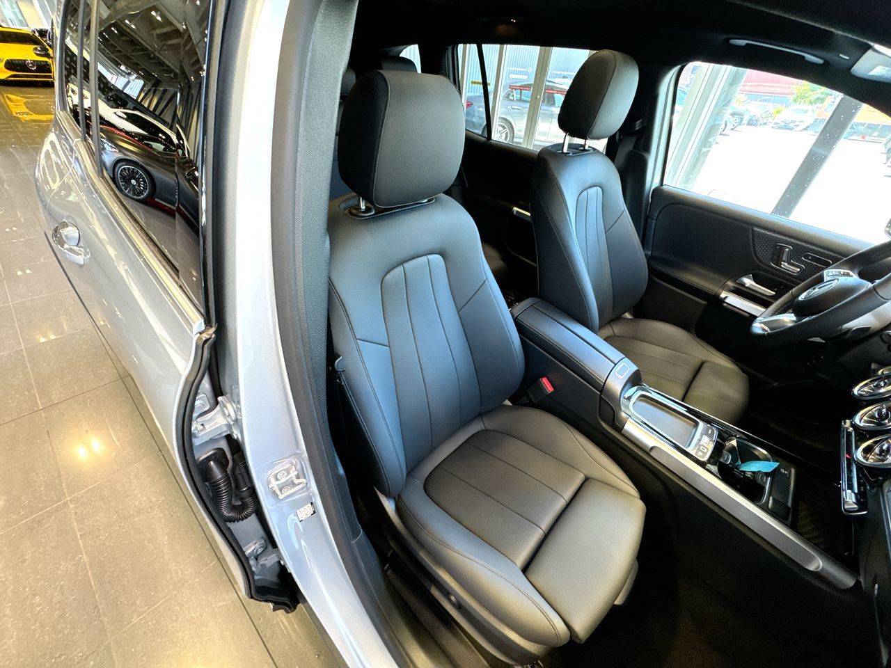 2025 Mercedes-Benz GLB in Vancouver, British Columbia