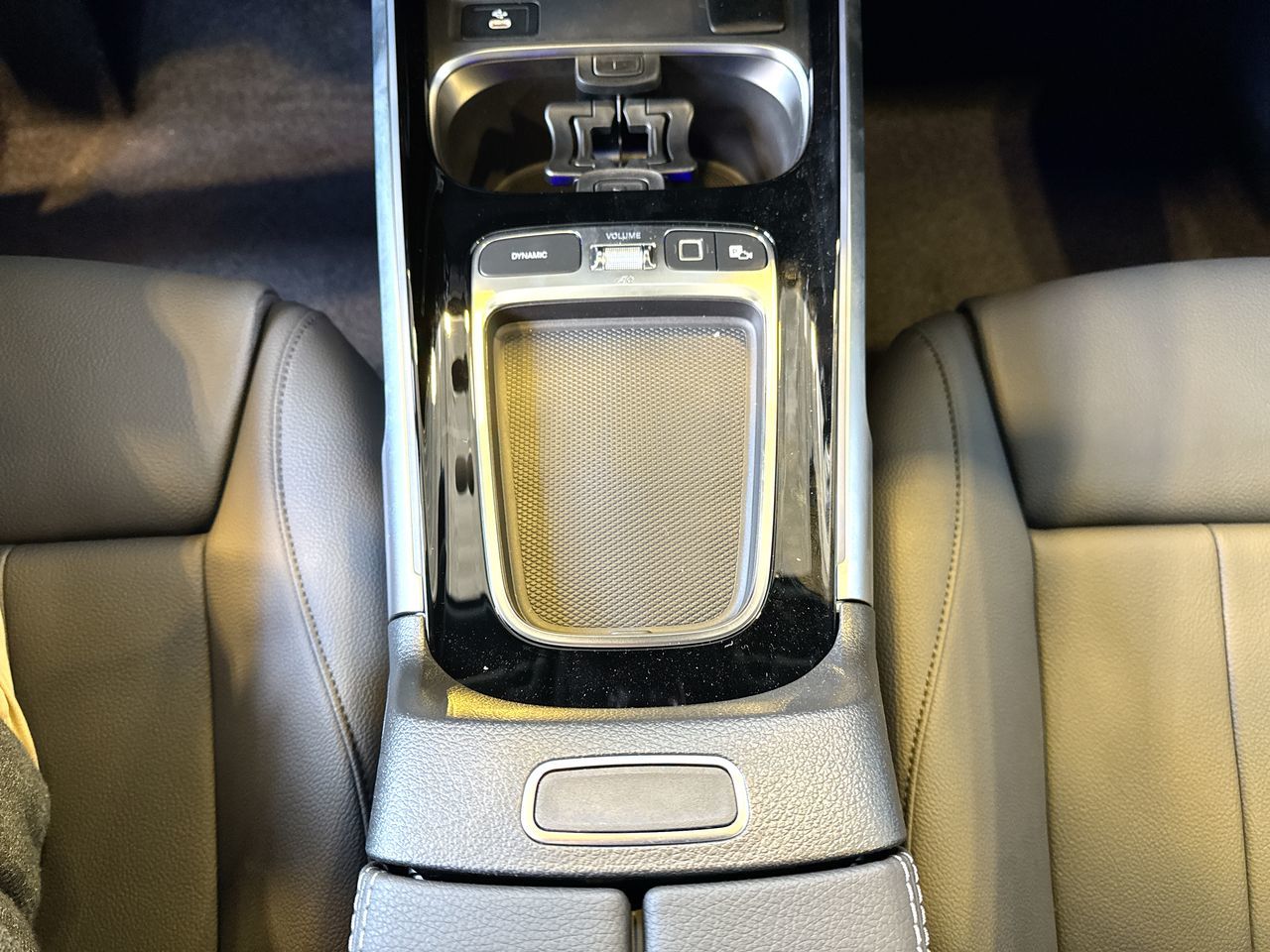 2025 Mercedes-Benz GLB in Vancouver, British Columbia