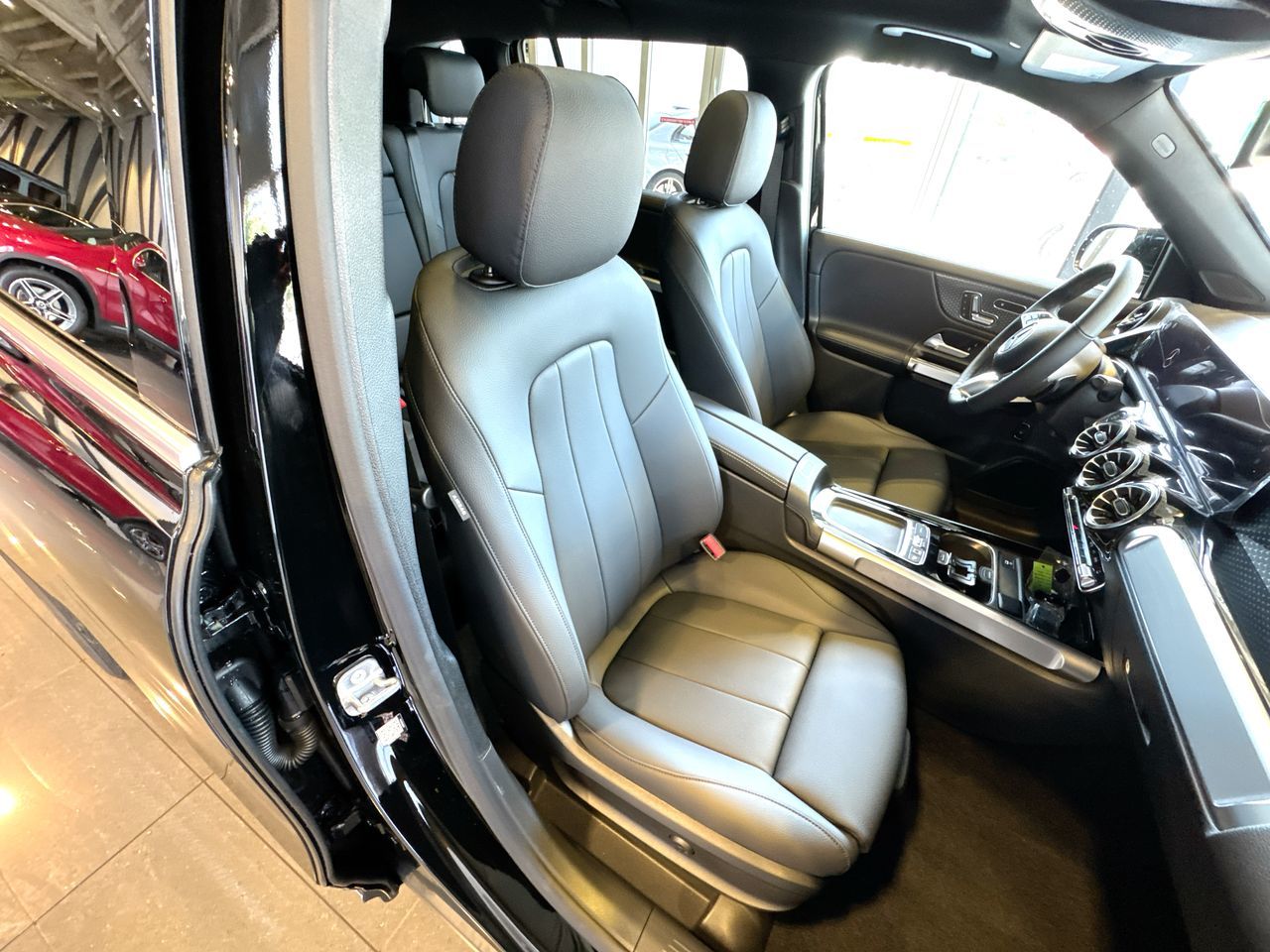 2025 Mercedes-Benz GLB in Vancouver, British Columbia