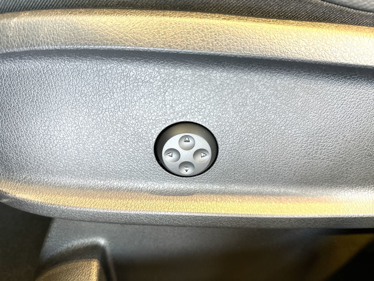 2025 Mercedes-Benz GLB in Vancouver, British Columbia