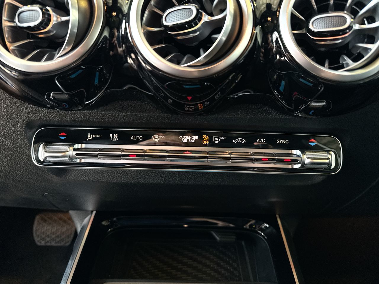 Mercedes-Benz GLB  2025 à Vancouver, Colombie-Britannique