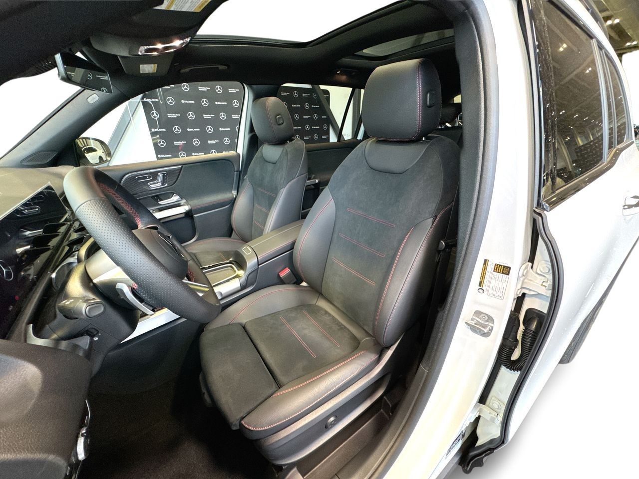 2025 Mercedes-Benz GLB in Vancouver, British Columbia