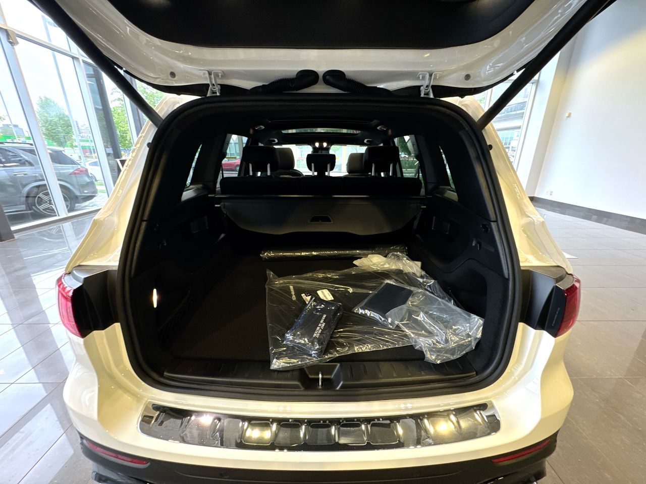 2025 Mercedes-Benz GLB in Vancouver, British Columbia