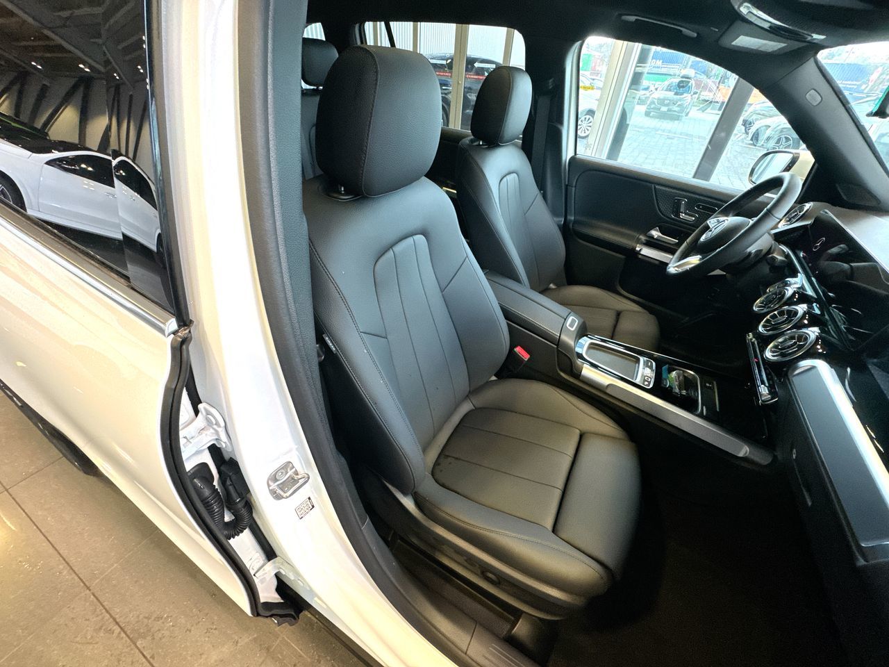 Mercedes-Benz GLB  2025 à Vancouver, Colombie-Britannique