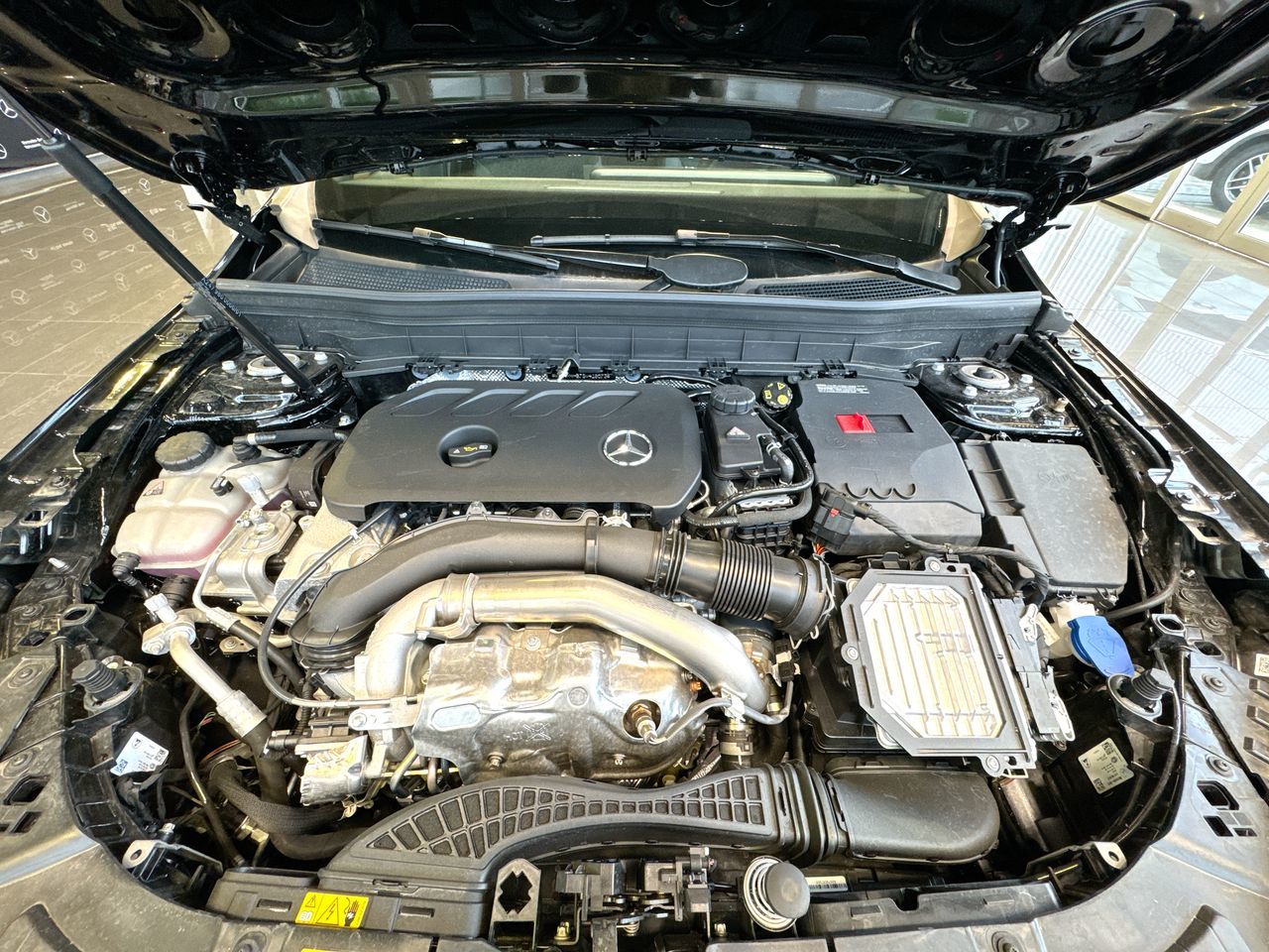 2025 Mercedes-Benz GLB in Vancouver, British Columbia