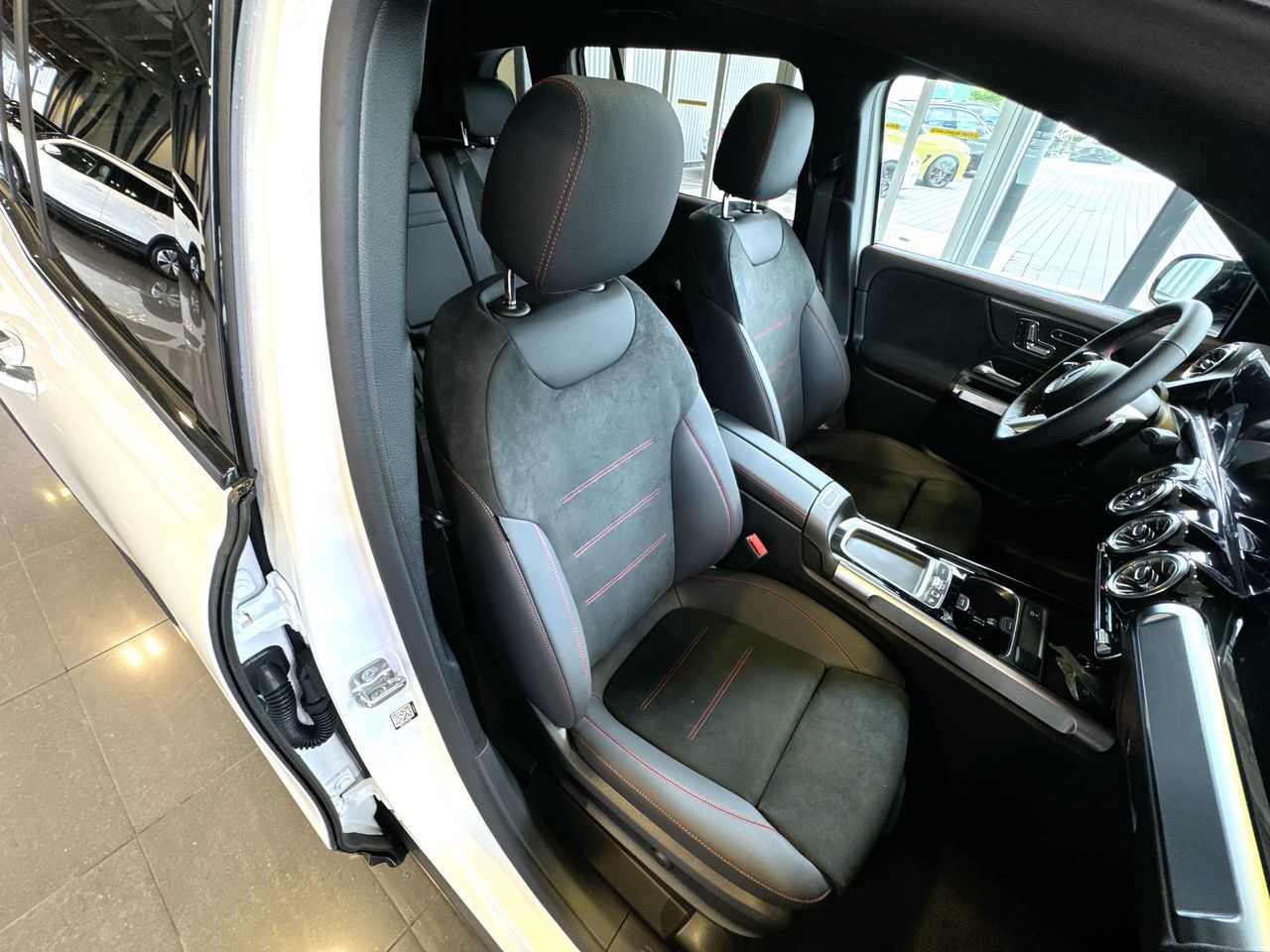 2026 Mercedes-Benz GLB in Vancouver, British Columbia