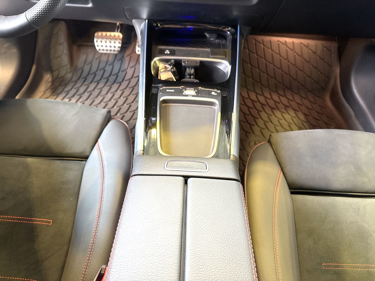 2026 Mercedes-Benz GLB in Vancouver, British Columbia