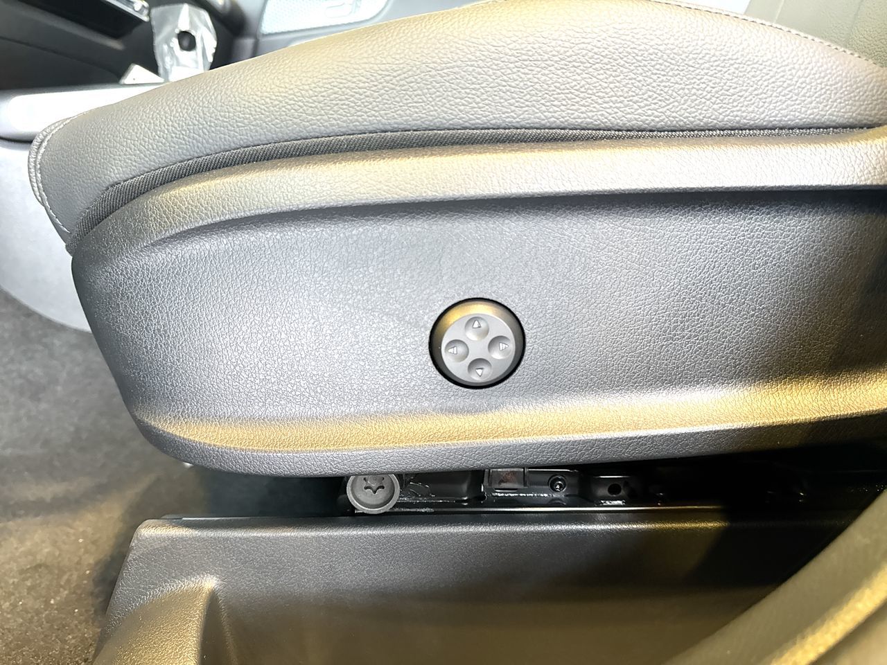 2026 Mercedes-Benz GLB in Vancouver, British Columbia