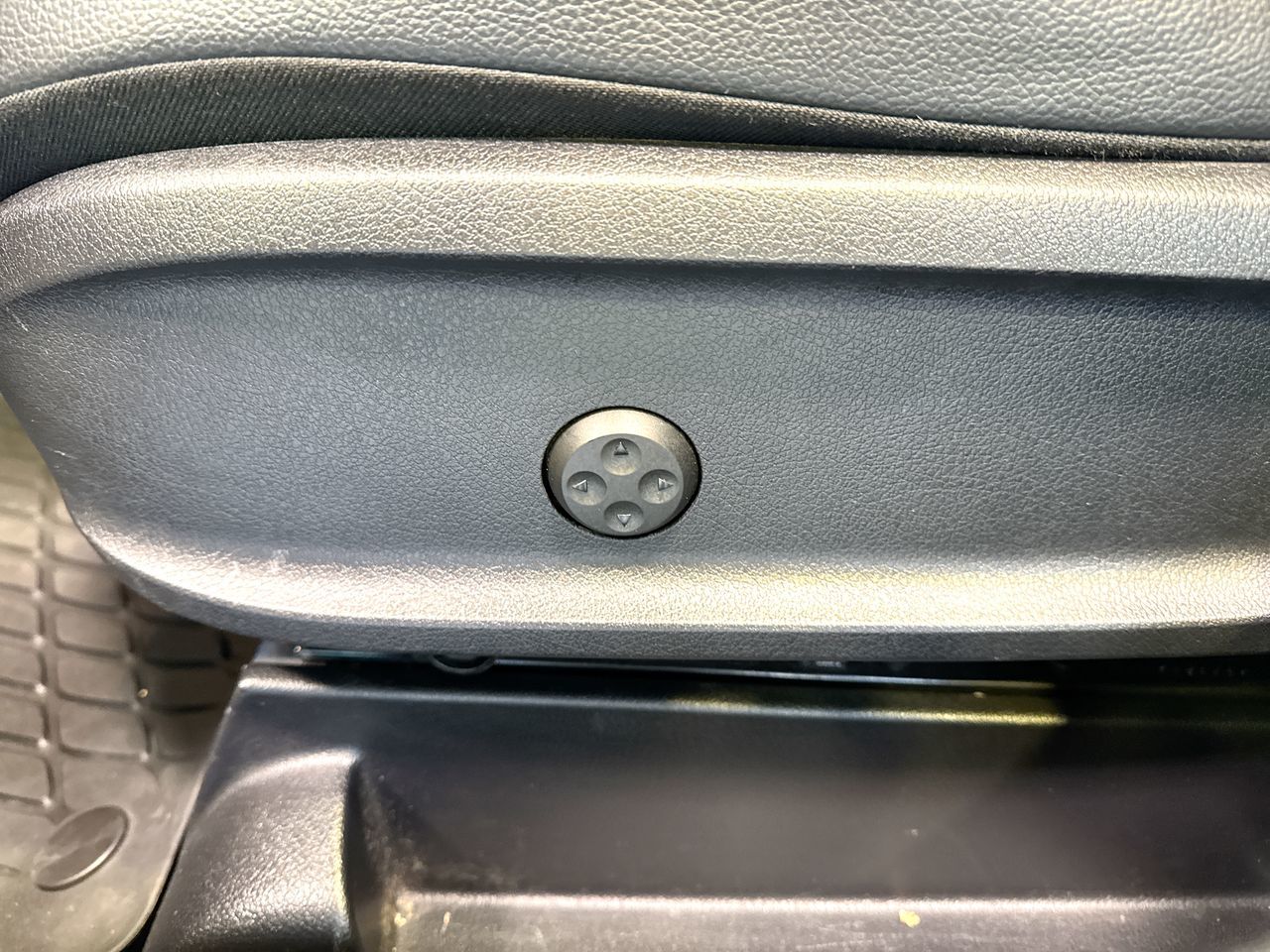 2021 Mercedes-Benz GLB250