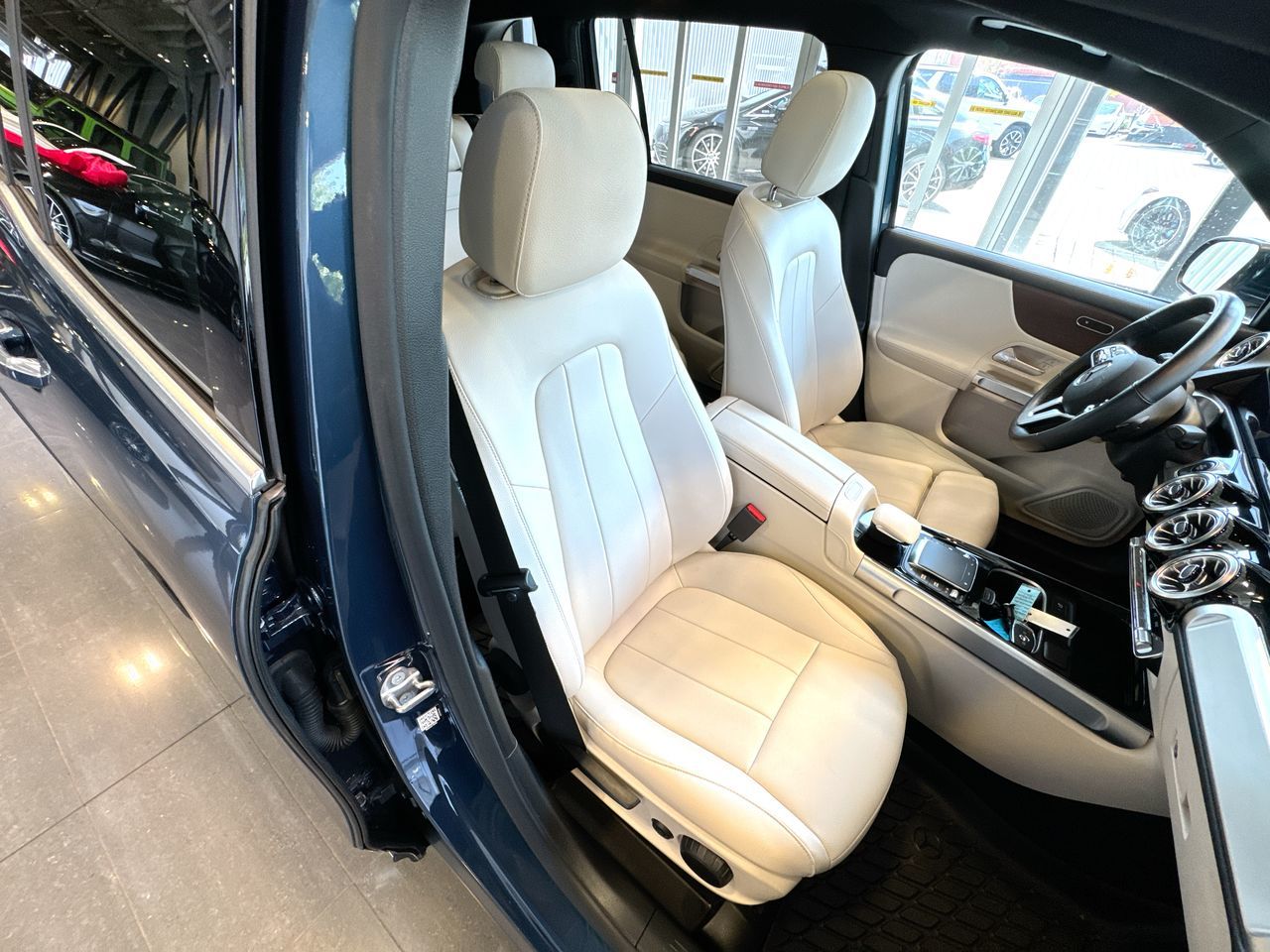 2022 Mercedes-Benz GLB250 in Vancouver, British Columbia