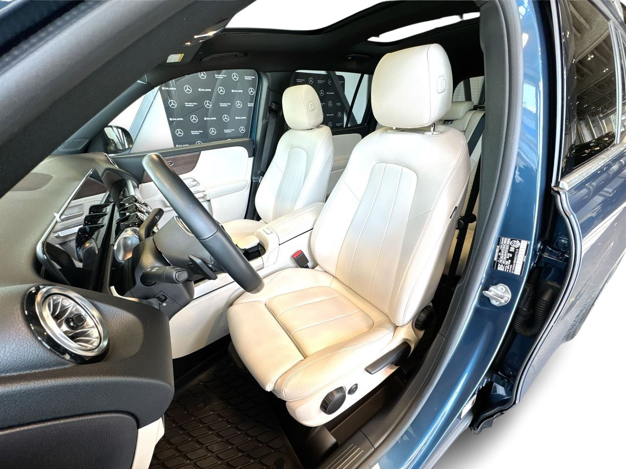 2022 Mercedes-Benz GLB250 in Vancouver, British Columbia