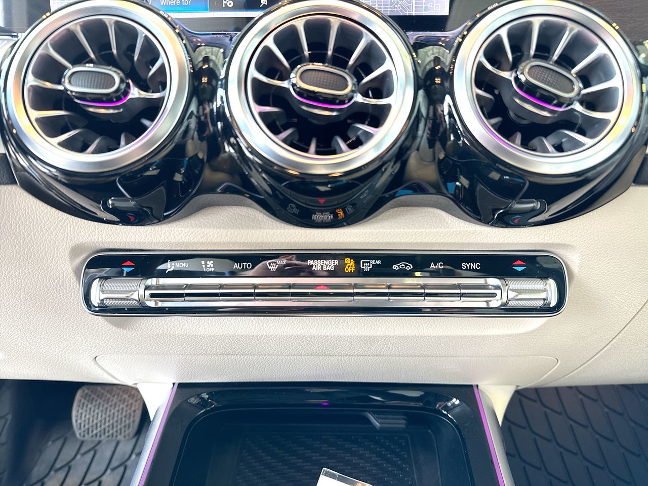 2022 Mercedes-Benz GLB250 in Vancouver, British Columbia