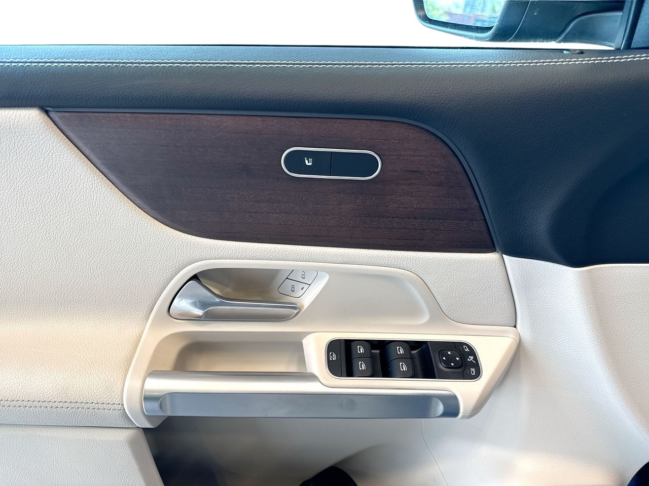 2022 Mercedes-Benz GLB250 in Vancouver, British Columbia