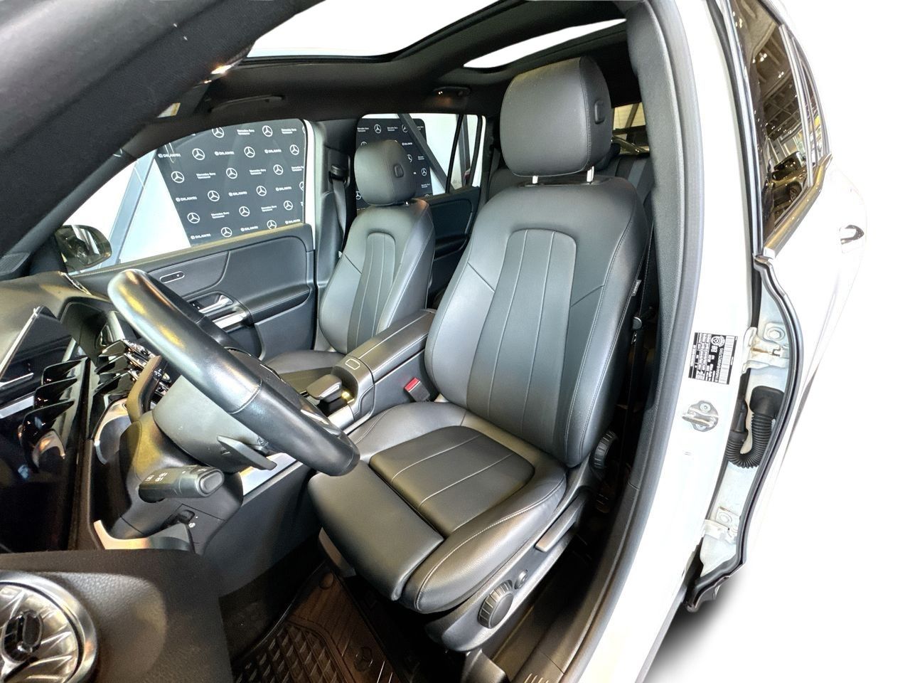 2022 Mercedes-Benz GLB250 in Vancouver, British Columbia