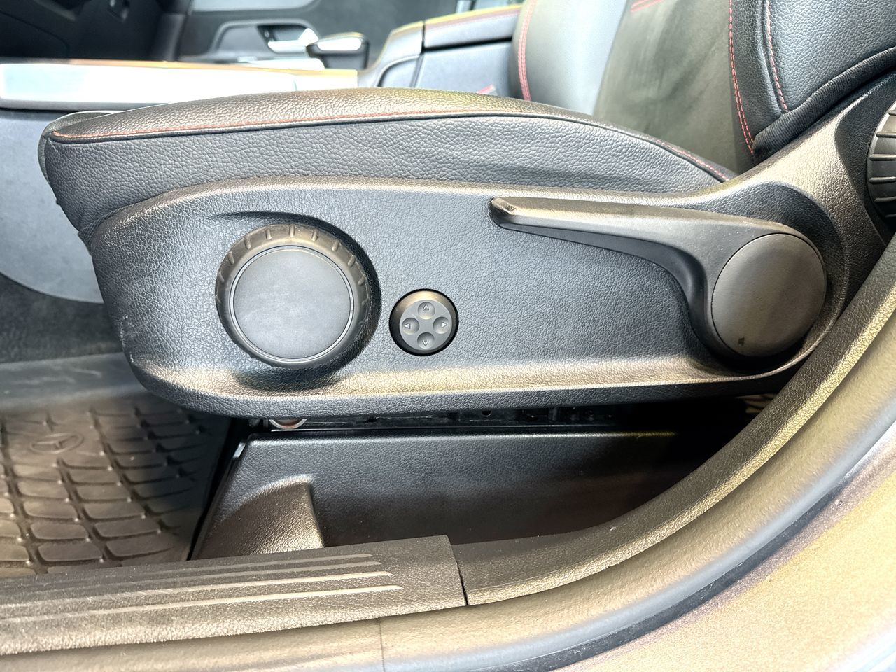 2022 Mercedes-Benz GLB250