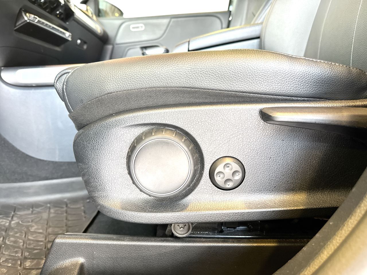 2022 Mercedes-Benz GLB250