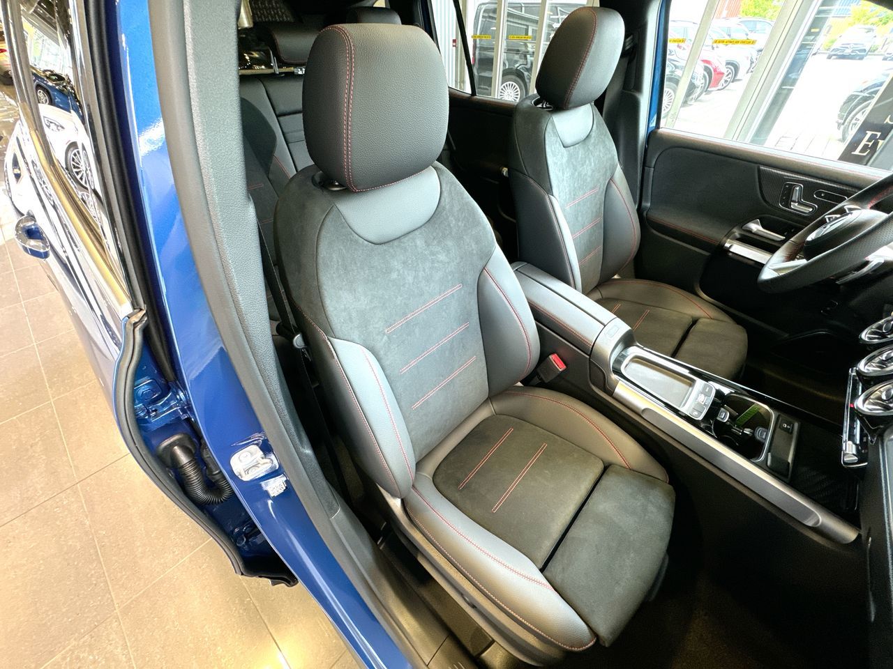 2024 Mercedes-Benz GLB250 in Vancouver, British Columbia