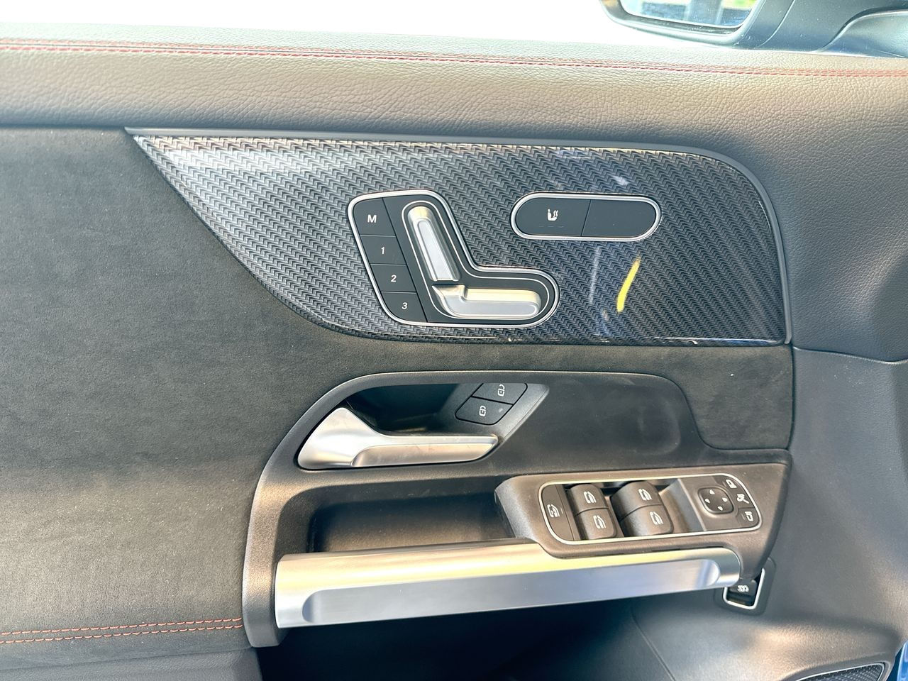 2024 Mercedes-Benz GLB250 in Vancouver, British Columbia