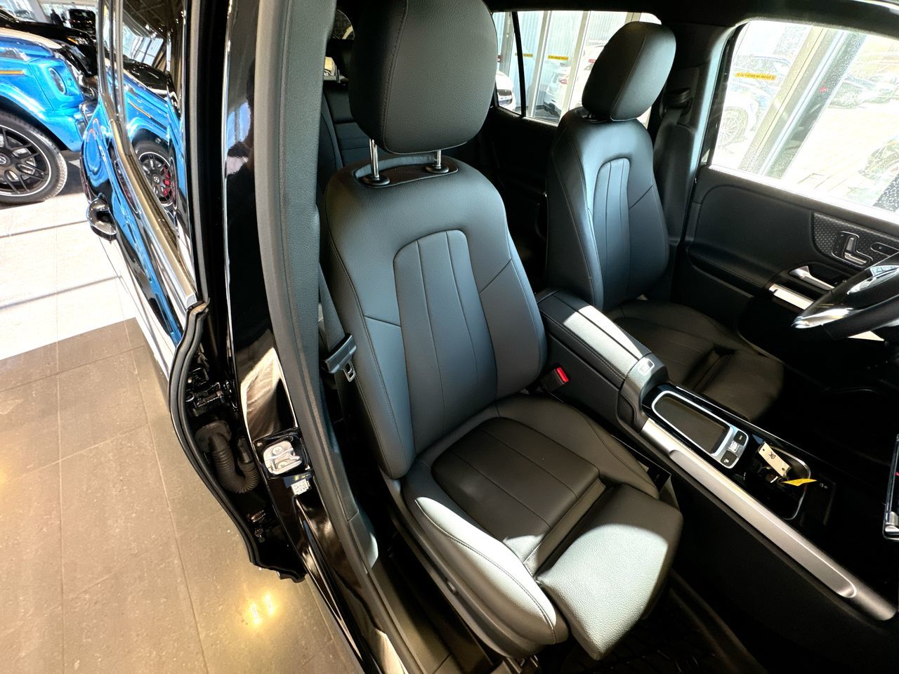 Mercedes-Benz GLB250  2025 à Vancouver, Colombie-Britannique