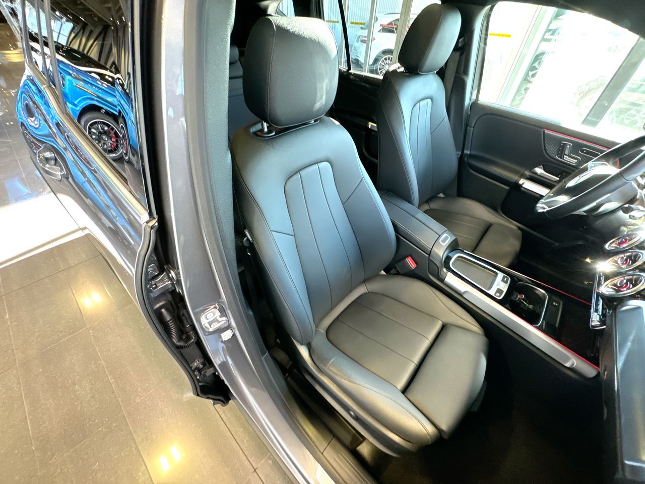 Mercedes-Benz GLB250  2025 à Vancouver, Colombie-Britannique