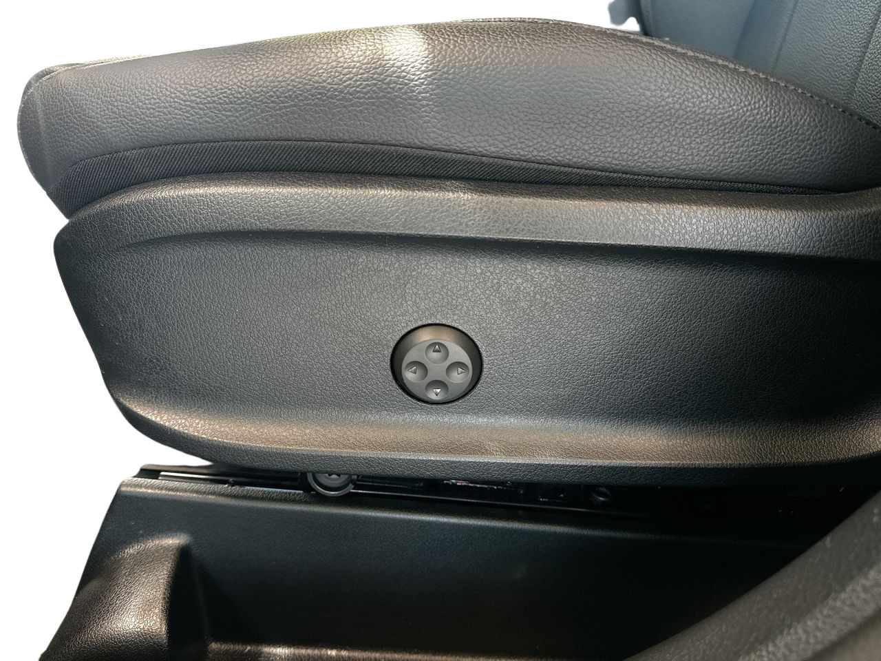 2025 Mercedes-Benz GLB250 in Vancouver, British Columbia