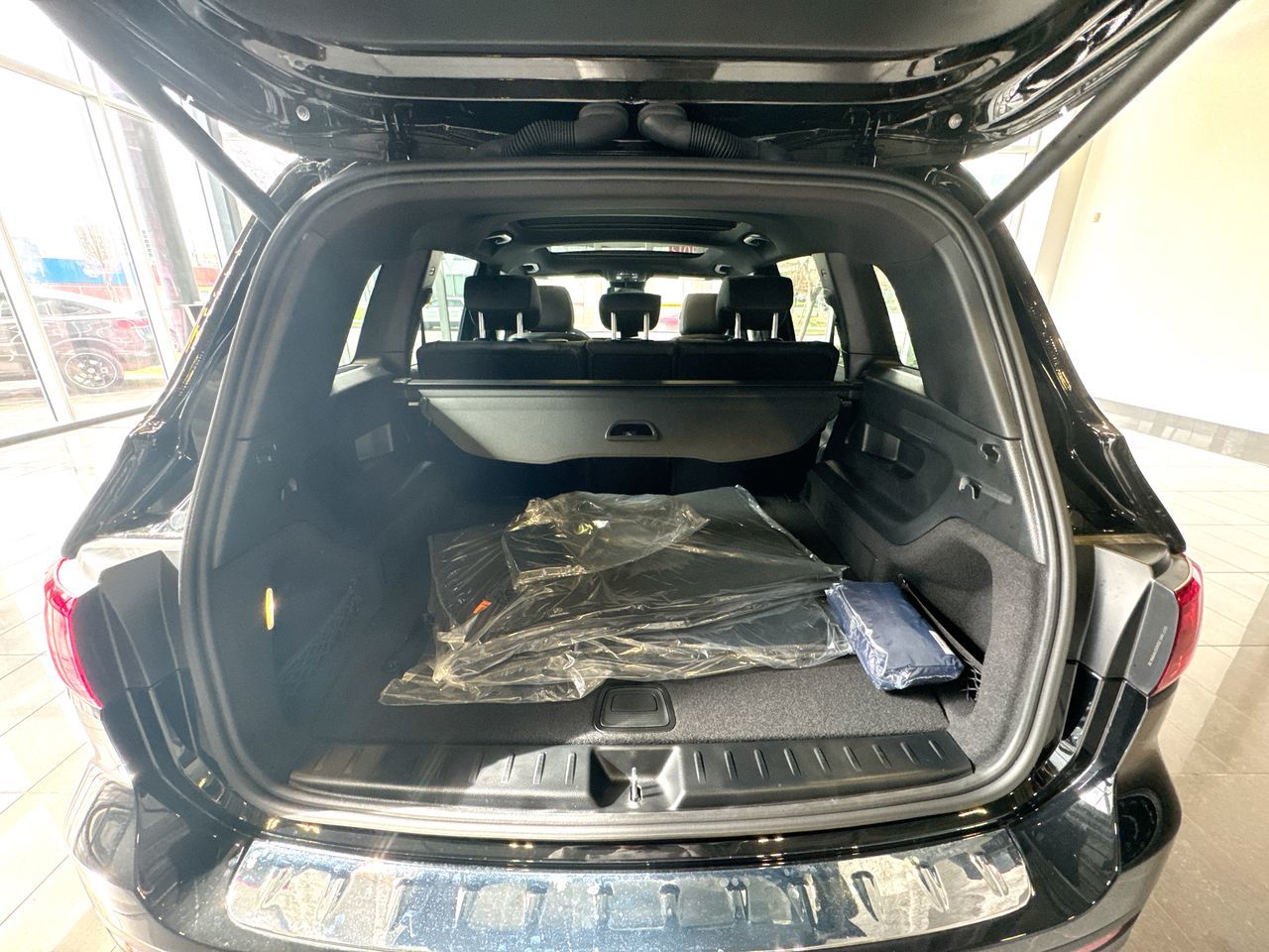 2025 Mercedes-Benz GLB250 in Vancouver, British Columbia