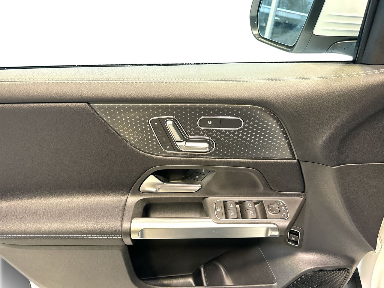 Mercedes-Benz GLB250  2025 à Vancouver, Colombie-Britannique