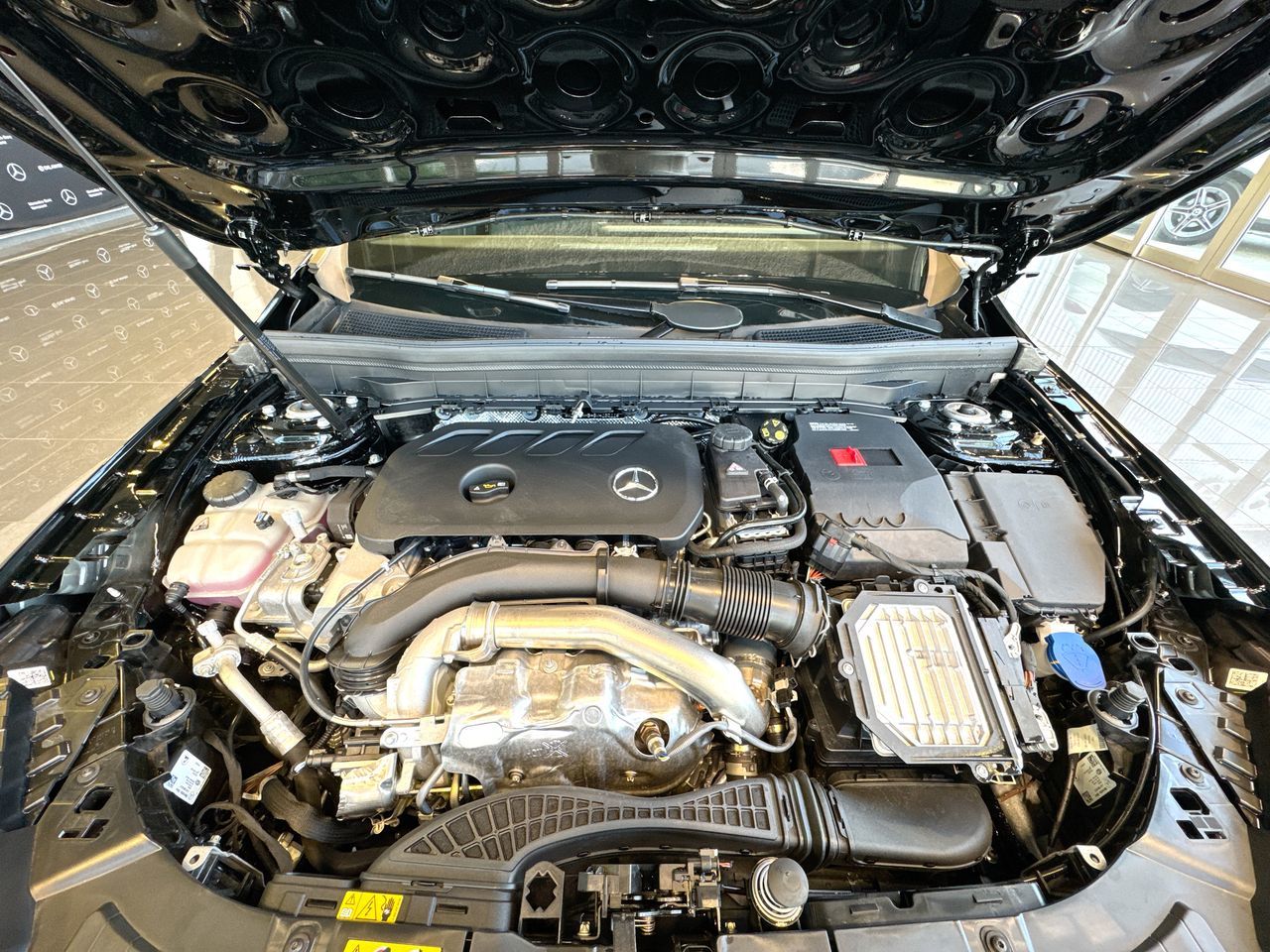 2025 Mercedes-Benz GLB250 in Vancouver, British Columbia