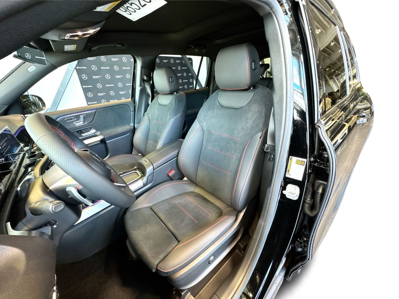 2025 Mercedes-Benz GLB250 in Vancouver, British Columbia