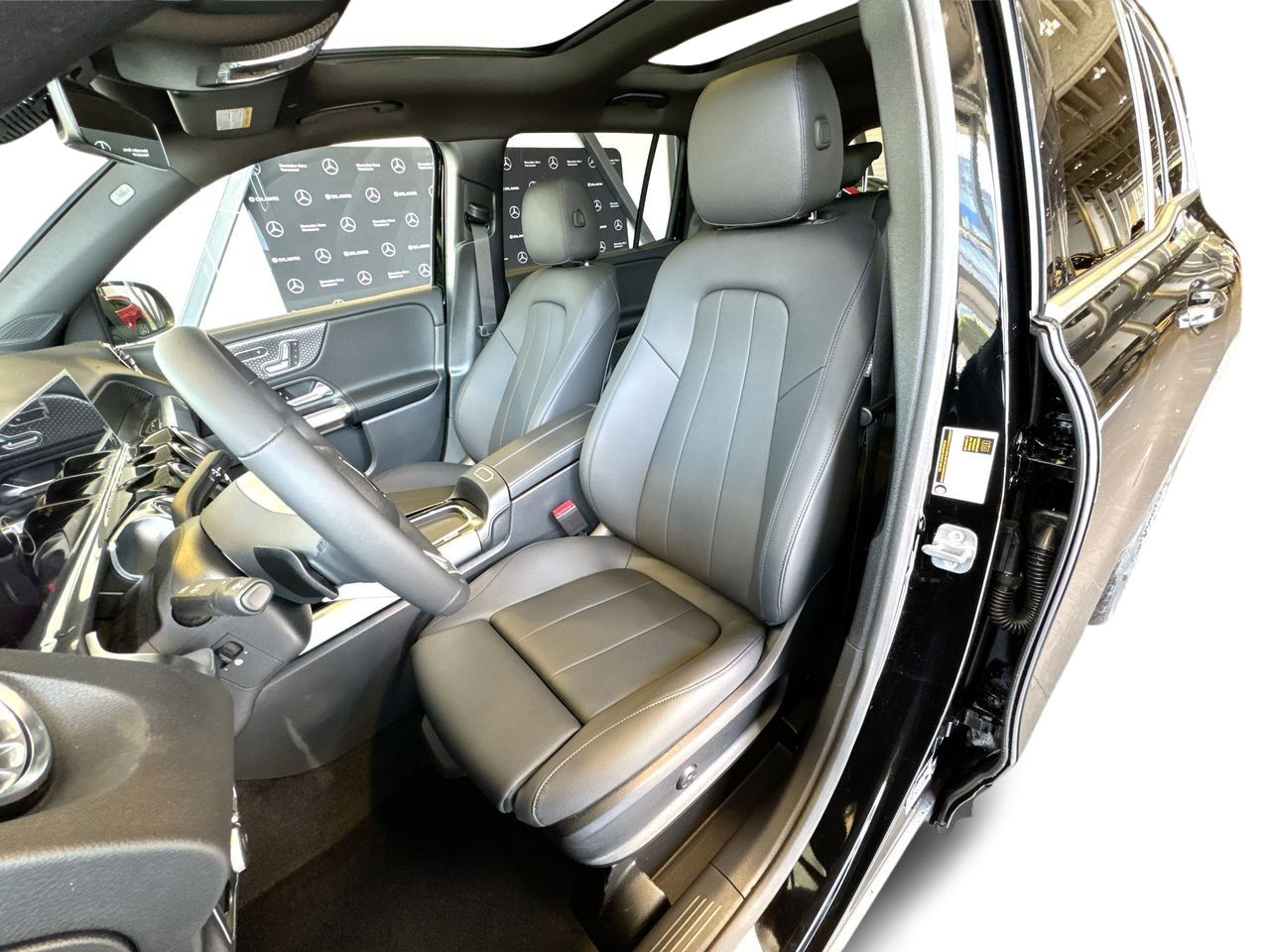2025 Mercedes-Benz GLB in Vancouver, British Columbia