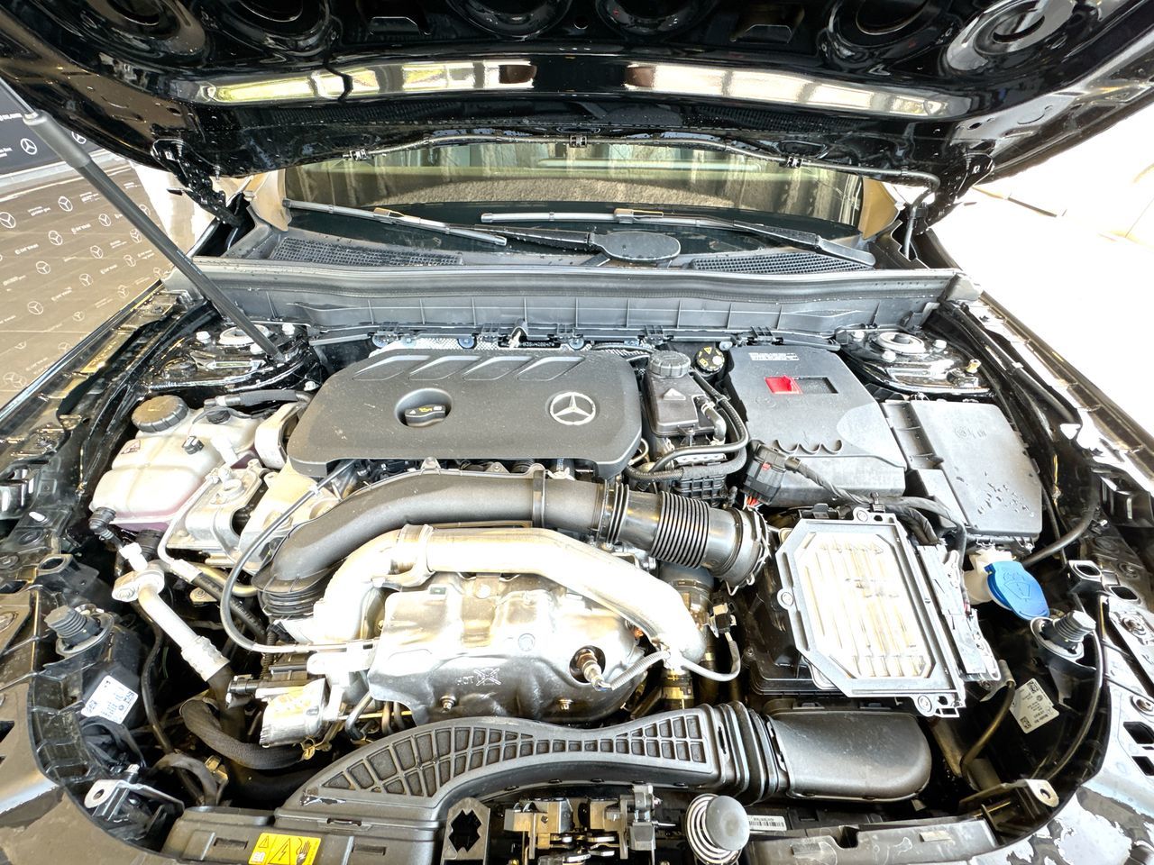 2025 Mercedes-Benz GLB in Vancouver, British Columbia
