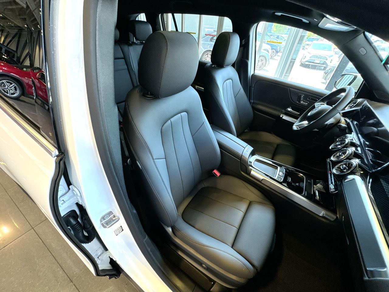 2025 Mercedes-Benz GLB in Vancouver, British Columbia