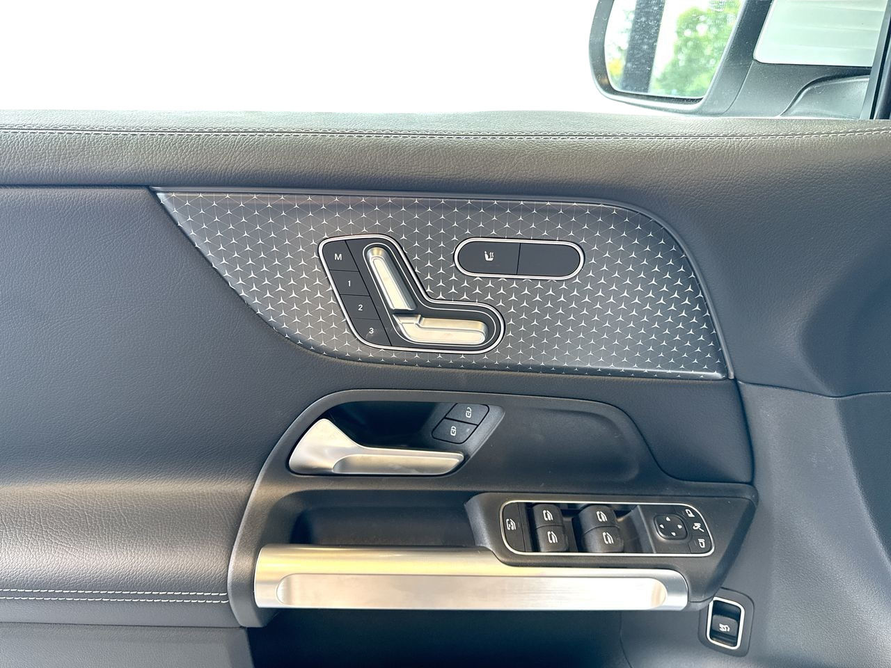 Mercedes-Benz GLB250  2025 à Vancouver, Colombie-Britannique