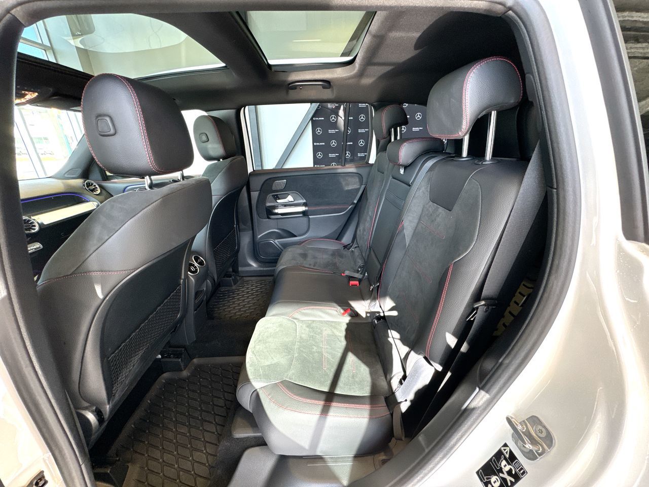 2025 Mercedes-Benz GLB250