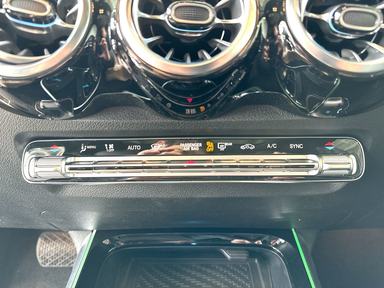 2025 Mercedes-Benz GLB