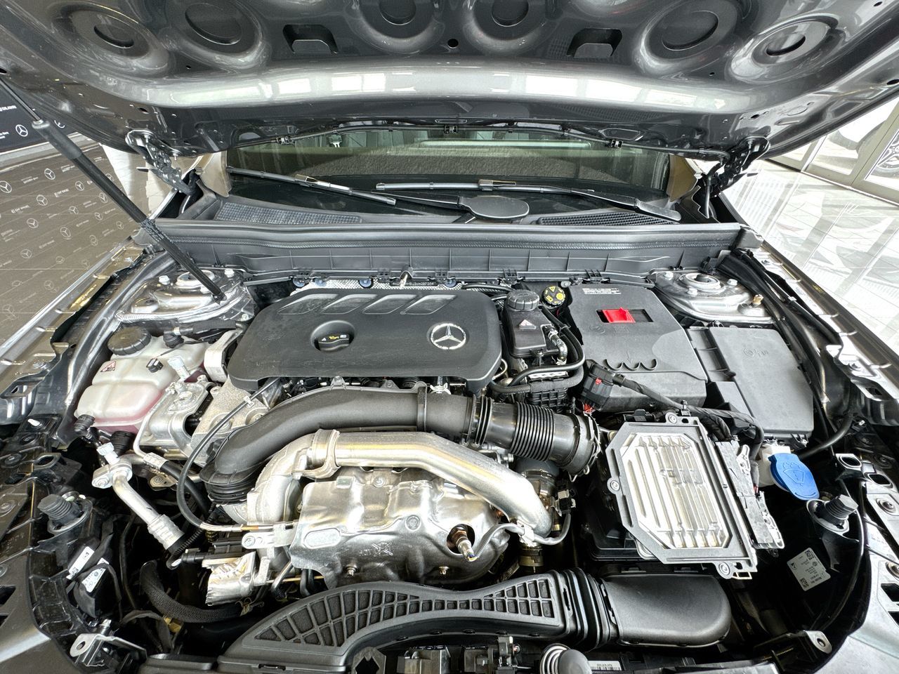 2025 Mercedes-Benz GLB