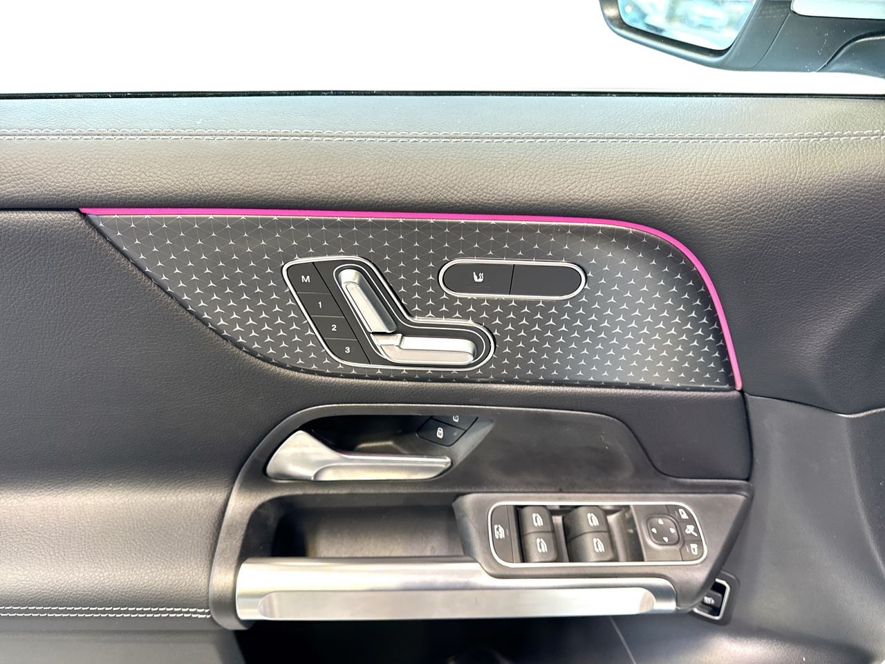 2025 Mercedes-Benz GLB