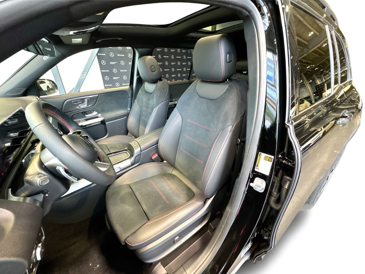 2025 Mercedes-Benz GLB