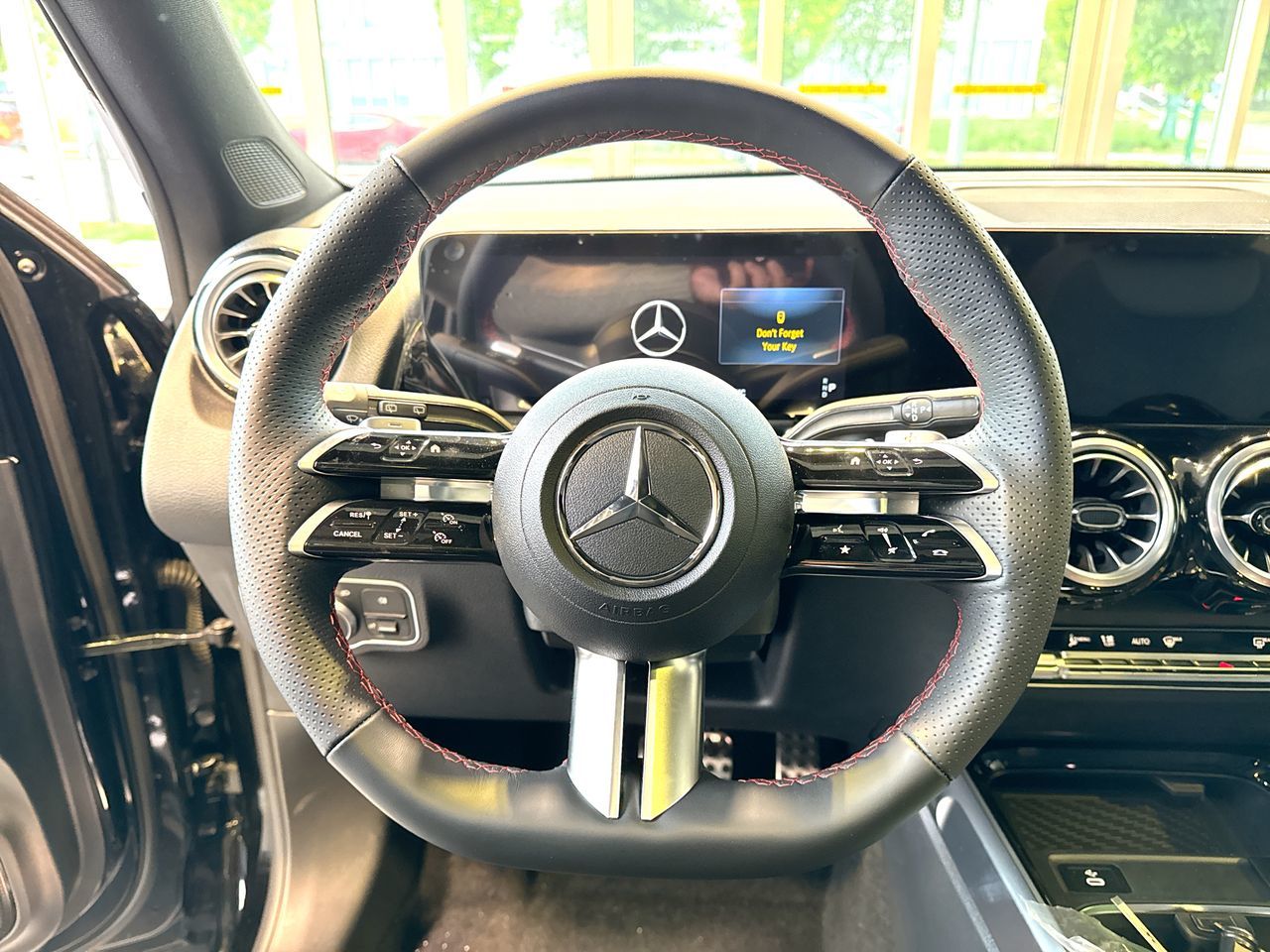 2025 Mercedes-Benz GLB