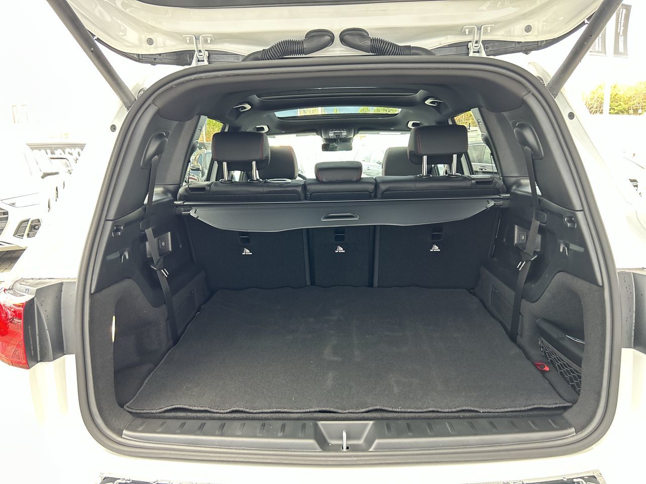 2025 Mercedes-Benz GLB250