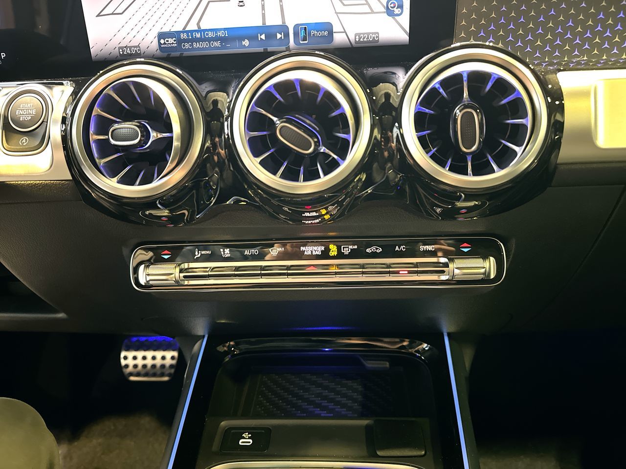 2025  GLB250