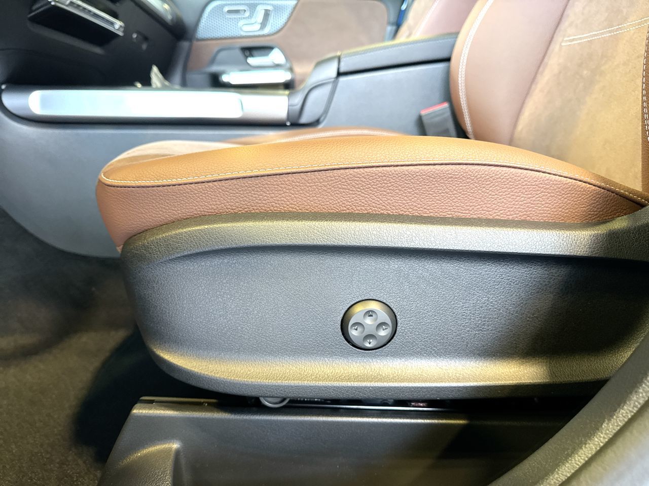 2026 Mercedes-Benz GLB in Vancouver, British Columbia