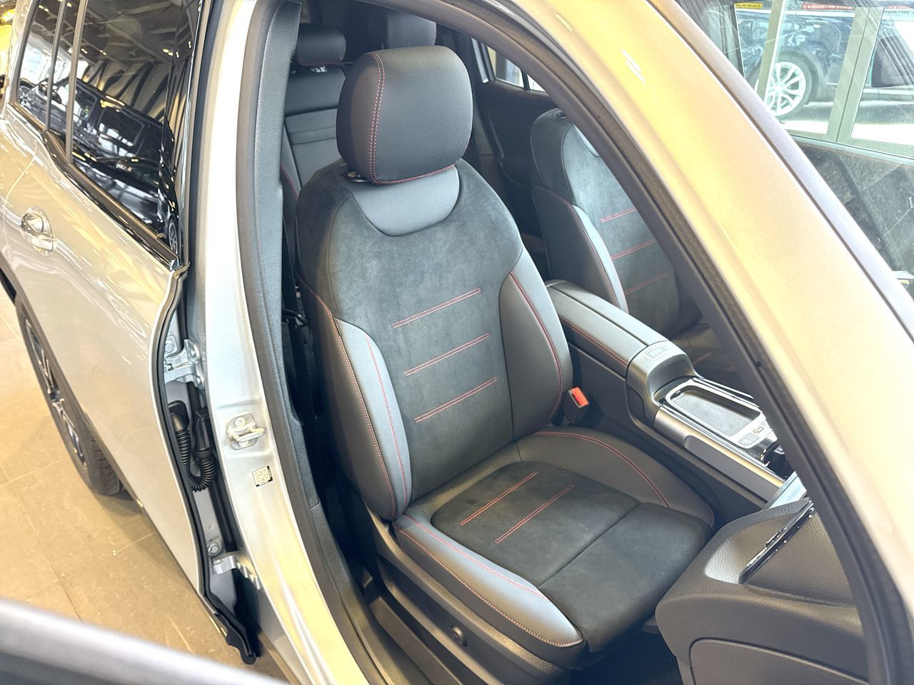 2026 Mercedes-Benz GLB in Vancouver, British Columbia