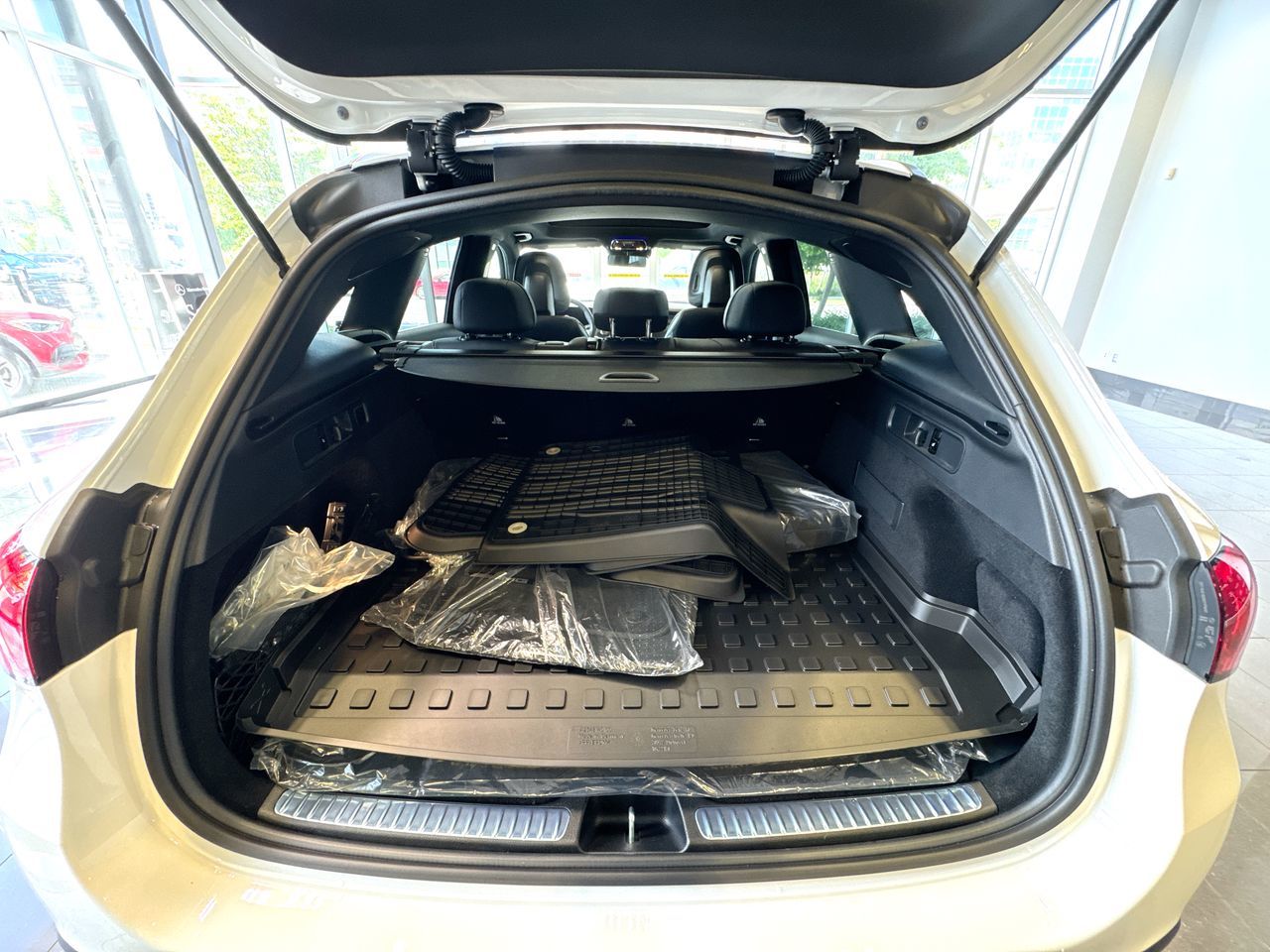 2025 Mercedes-Benz GLC Plug-in Hybrid in Vancouver, British Columbia