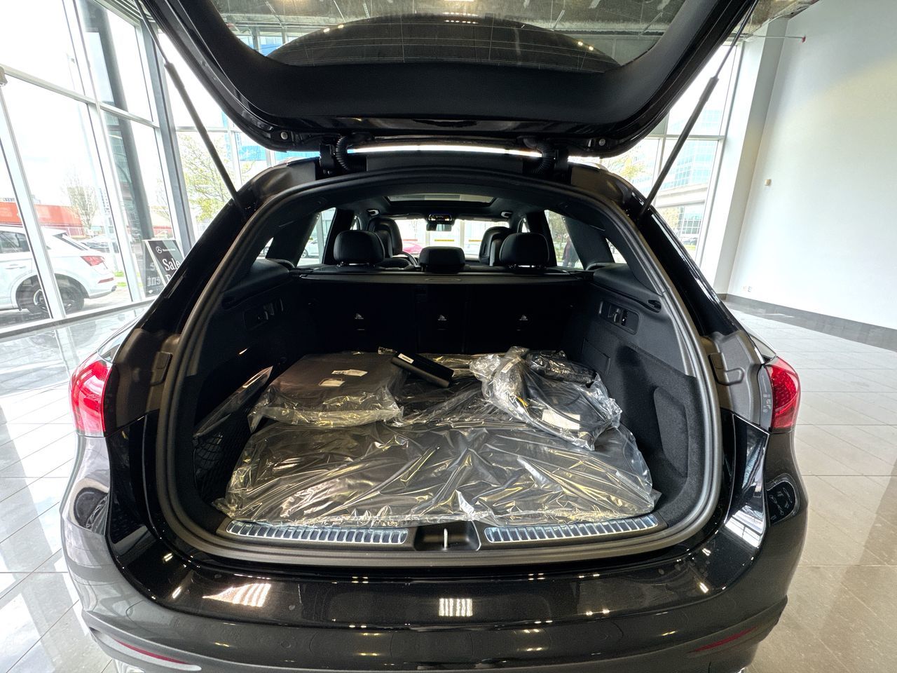 2025 Mercedes-Benz GLC Plug-in Hybrid in Vancouver, British Columbia