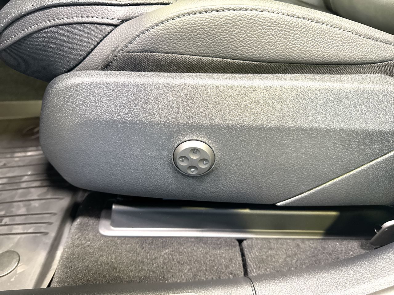 2026 Mercedes-Benz GLC Plug-in Hybrid in Vancouver, British Columbia